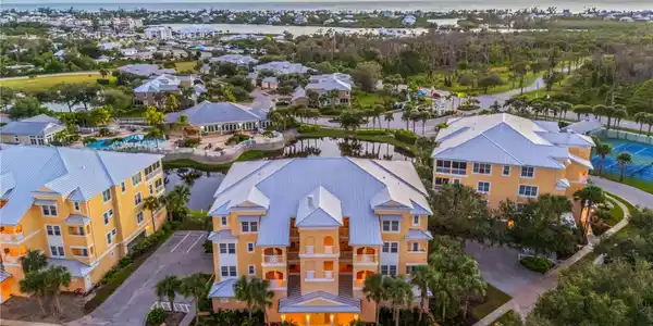 8520 AMBERJACK CIRCLE