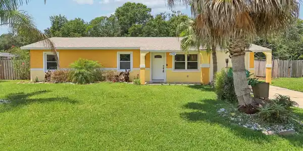 2704 YULE TREE DRIVE