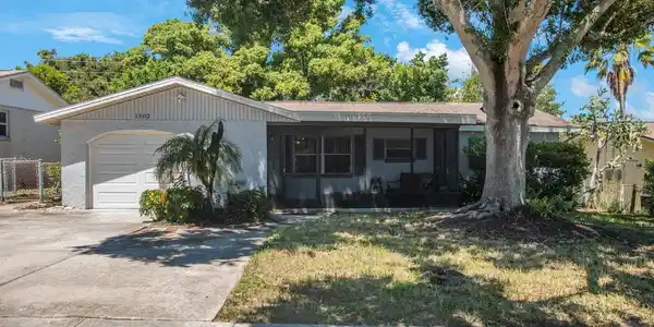 1502 COPPERTREE DRIVE