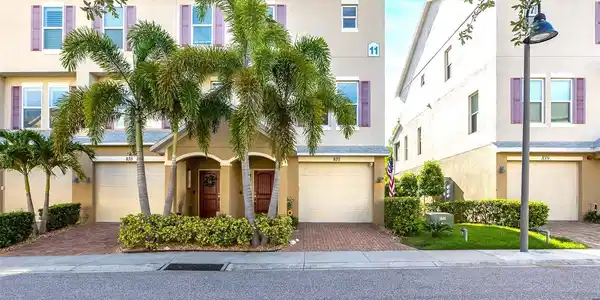 837 CALLISTA CAY LOOP