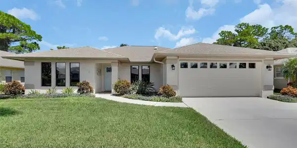 222 GOLF CLUB DRIVE