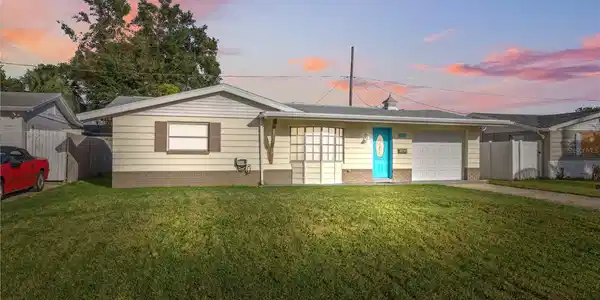 3534 DEVONSHIRE DRIVE
