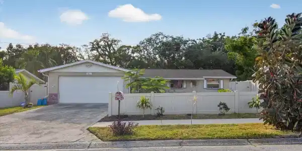1612 COPPERTREE DRIVE