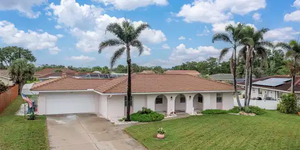 107 VAN DYCK DRIVE