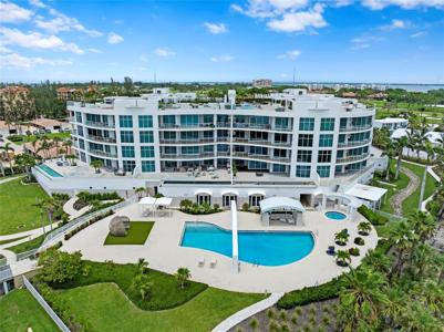 2251 GULF OF MEXICO DRIVE