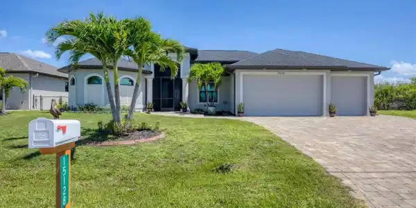 15128 HENNIPEN CIRCLE