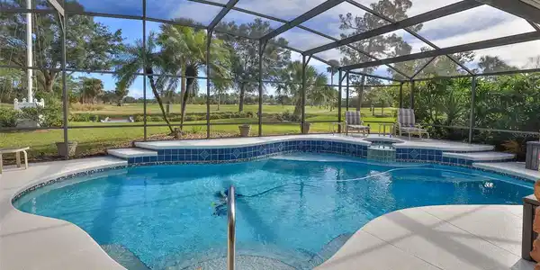 839 FAIRWAY DRIVE