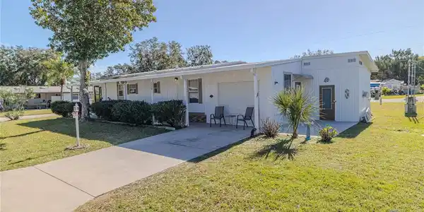 4328 CEDAR WAY