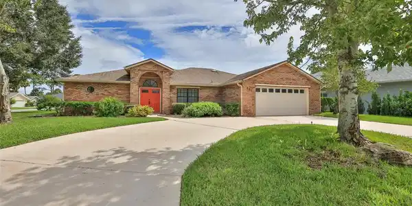 201 GOLF CLUB DRIVE