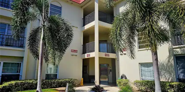 2700 BAYSHORE BOULEVARD