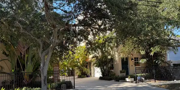509 S MATANZAS AVENUE