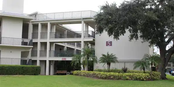 2700 BAYSHORE BOULEVARD