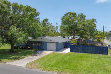 304 34TH STREET W