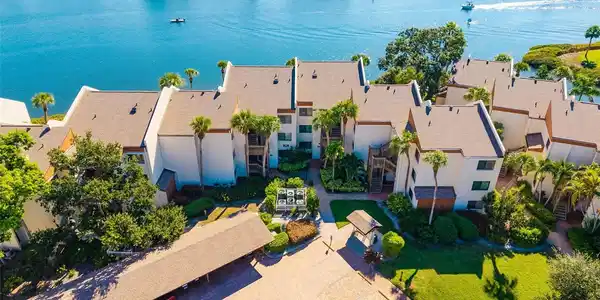 1900 COVE II PLACE