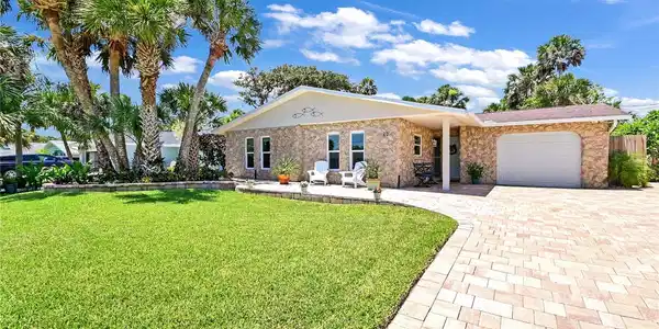 22 SAND DUNE DRIVE