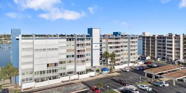 500 TREASURE ISLAND CAUSEWAY