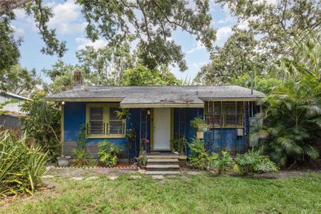 1813 7TH STREET W