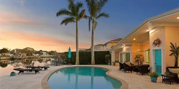 3943 FONTAINEBLEAU DRIVE