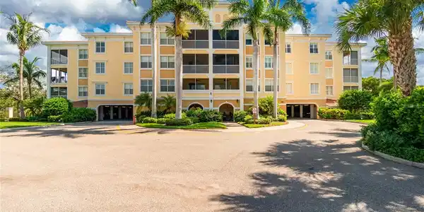 255 W END DR