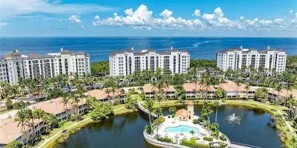 3329 SUNSET KEY CIRCLE