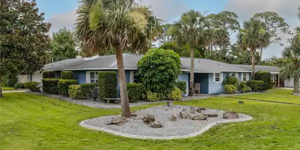 38 FAIRWAY CIRCLE