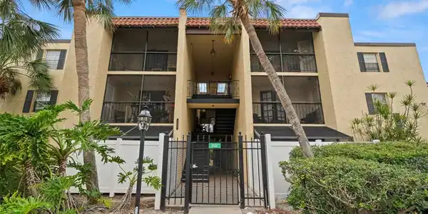 107 S OBRIEN STREET