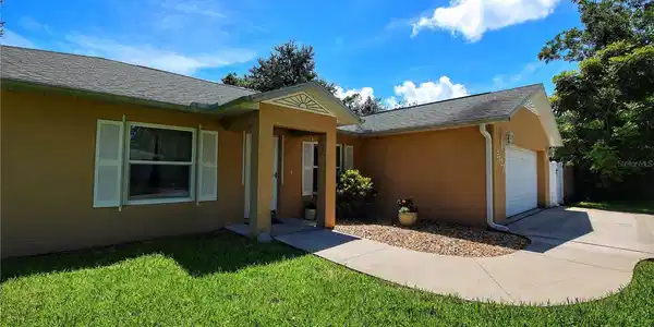 3123 WOODLAND DRIVE