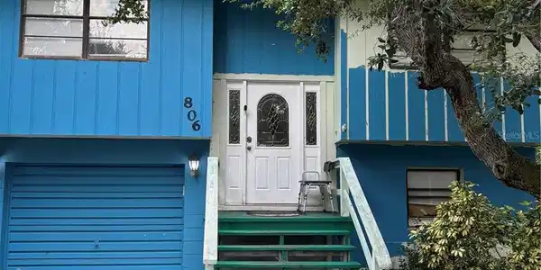 806 OAKWOOD AVENUE