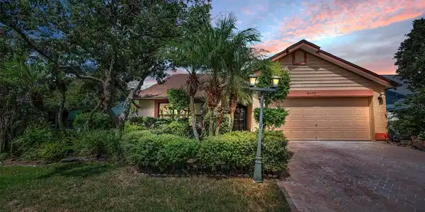 8609 THIMBLEBERRY LANE