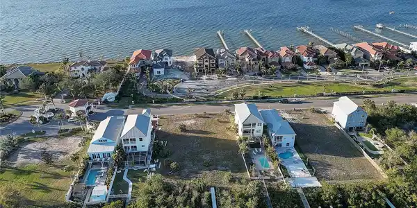 6409 MARBELLA BOULEVARD