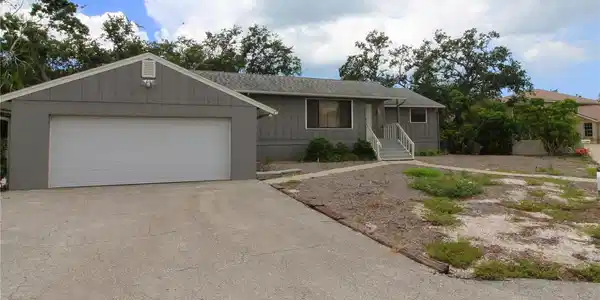 753 TROPICAL CIRCLE