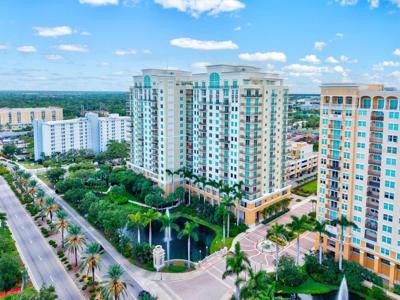 800 N TAMIAMI TRAIL