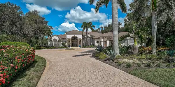 264 SARATOGA COURT