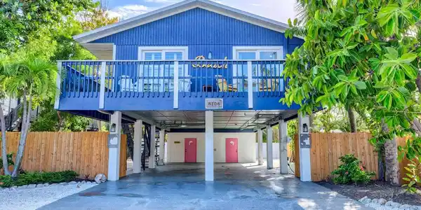 8106 GULF DRIVE