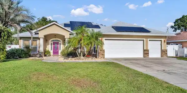 2421 KUMQUAT DRIVE