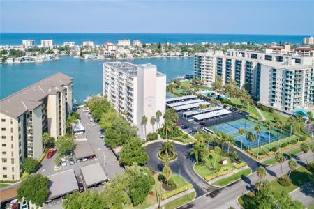 660 ISLAND WAY #206