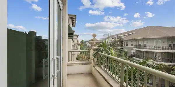450 KNIGHTS RUN AVENUE