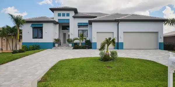 2126 VIA VENETO DRIVE