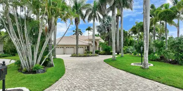 6030 KEY LARGO CIRCLE