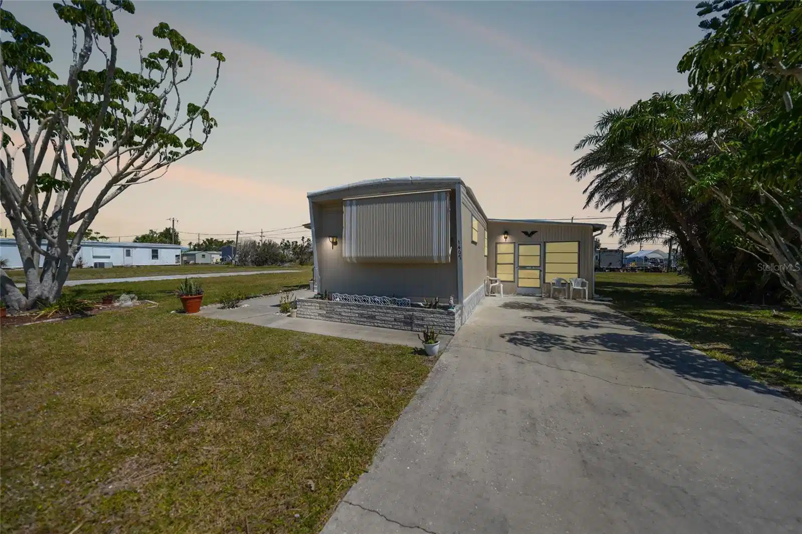 Image 1 Image 1