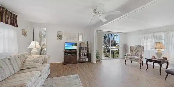 Image 4 Image 4
