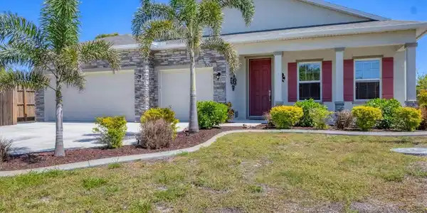 9213 SPRING CIRCLE