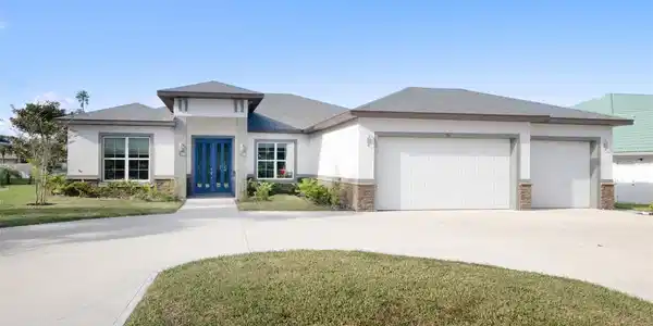 96 CLUB HOUSE DRIVE