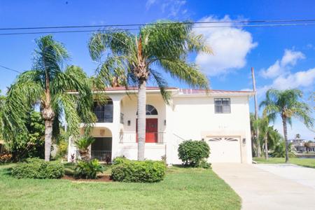 3241 GULF COAST DRIVE