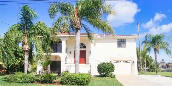 3241 GULF COAST DRIVE