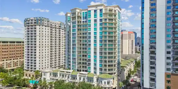 450 KNIGHTS RUN AVENUE