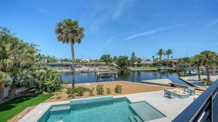 5168 SANDY COVE
