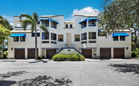 1904 HARBOURSIDE DRIVE