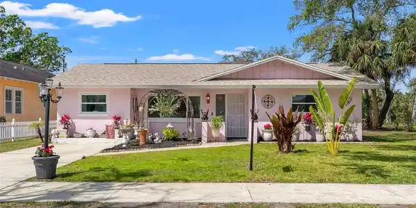 408 PINEAPPLE STREET