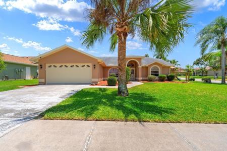 10228 YELLOW PINE WAY